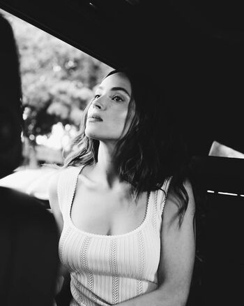 Adria Arjona