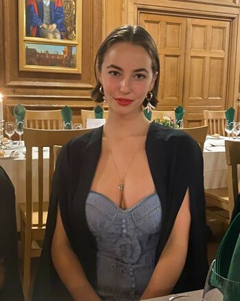 Amelie Manzoli