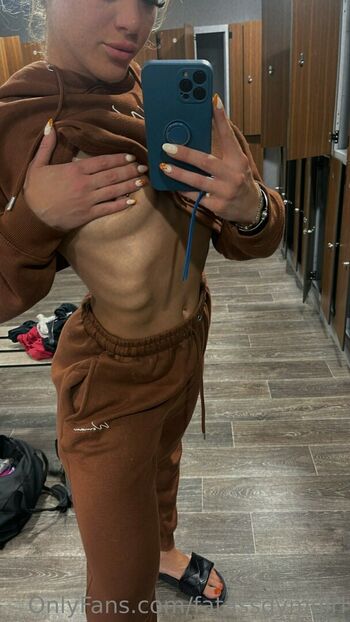 Chelsey Warnes