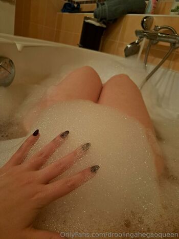 DroolingAhegaoQueen
