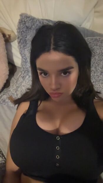 Erika M Diaz