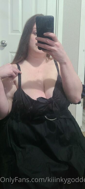 kiiinkygoddess