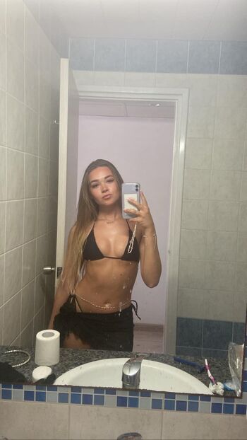 Kirsty D