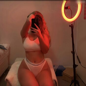 leasophie_official98