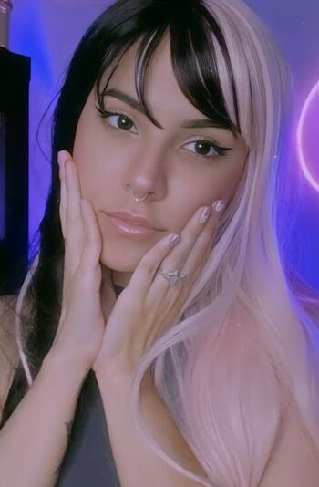 Luna Bloom