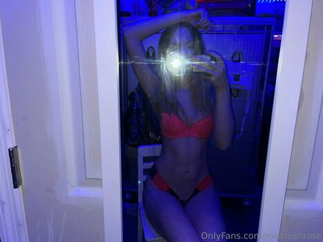 Misslushrose
