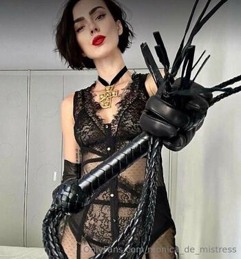 monica_de_mistress