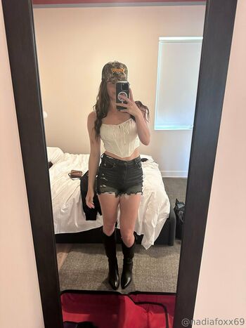 Nadia Foxx