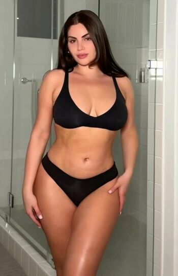 Nazanin Kavari