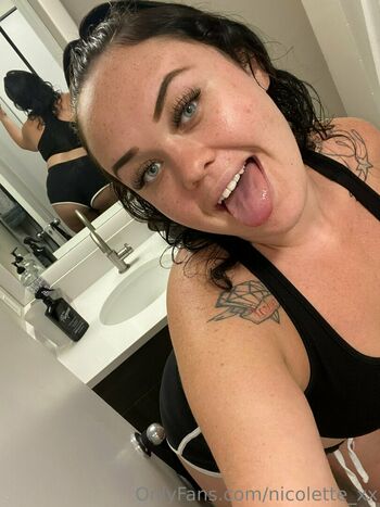 nicolette_xx