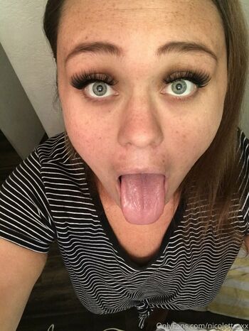 nicolette_xx