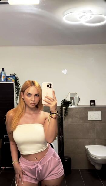 Nika Sophie