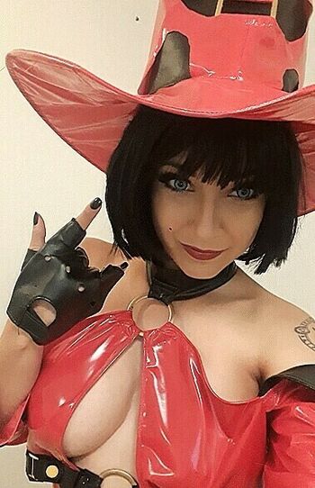 Shermie Cosplay