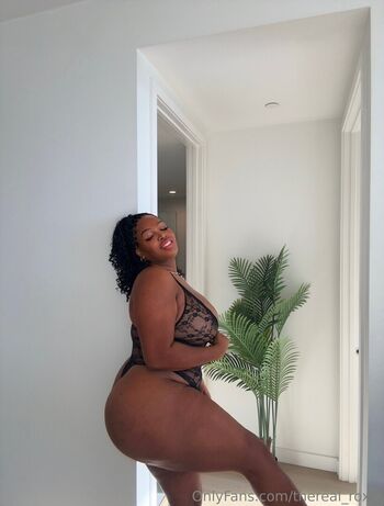 thereal_roxie